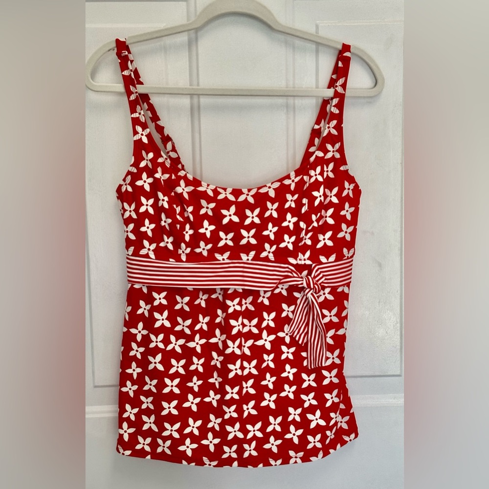 Beach House Size 12 Red with white flower design Tankini Top EUC